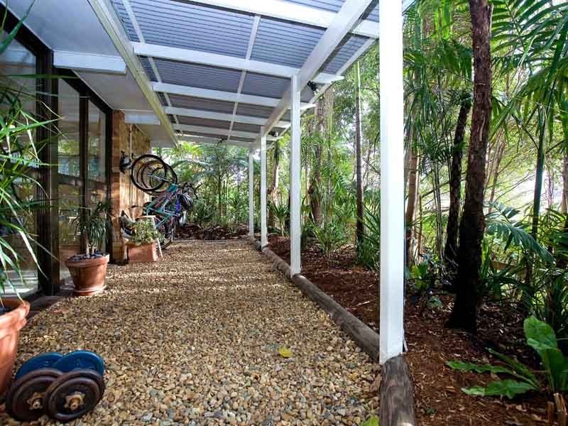 38 Brakes Crescent, Miami QLD 4220