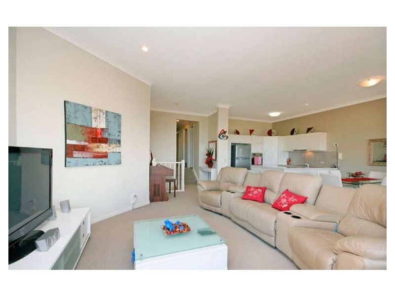 67 Doubleview Dr, Elanora QLD 4221