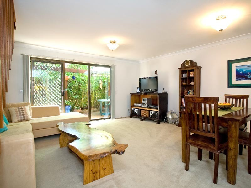 4/29 Julia St, Burleigh Heads QLD 4220