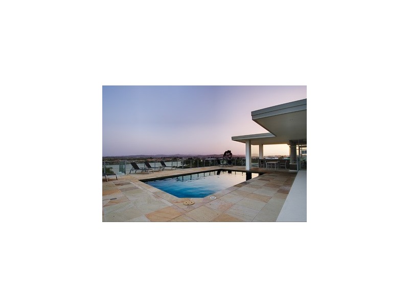 1-7 Moores Cres, Varsity Lakes QLD 4227