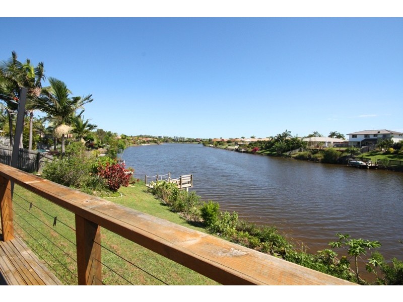 5 Cumberland Dr, Varsity Lakes QLD 4227