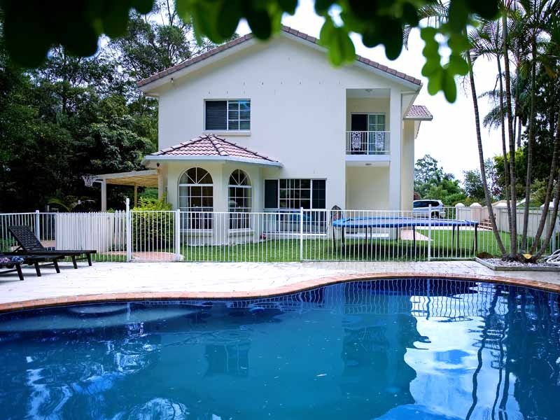 2 Buckingham Way, Elanora QLD 4221