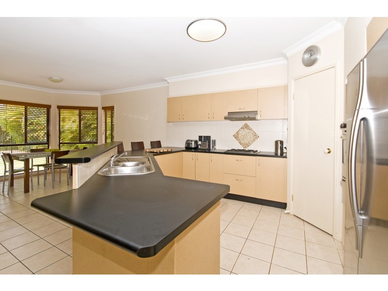 30 Acanthus Ave, Burleigh Heads QLD 4220