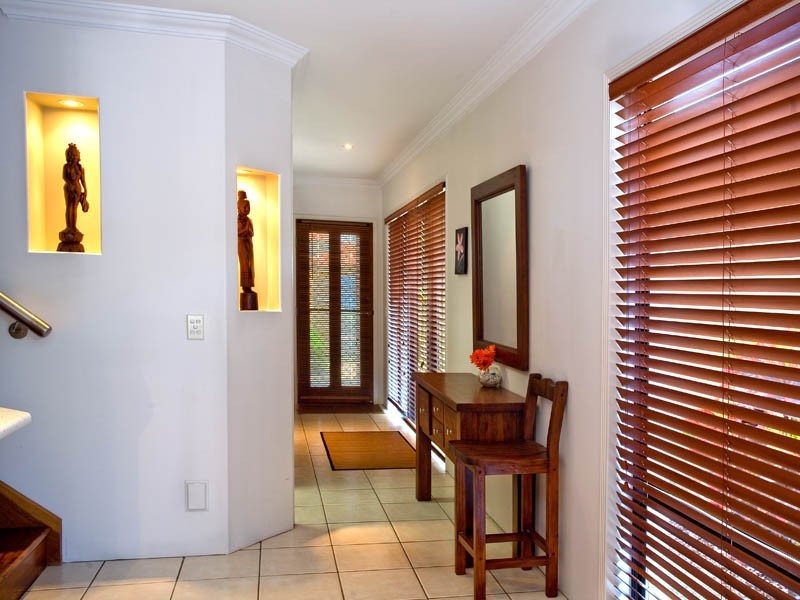 1/2252 Gold Coast Hwy, Mermaid Beach QLD 4218