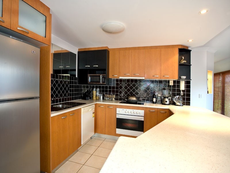 1/2252 Gold Coast Hwy, Mermaid Beach QLD 4218