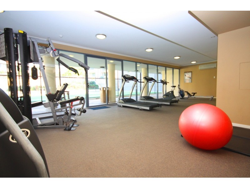 1088/1 Ocean St, Burleigh Heads QLD 4220