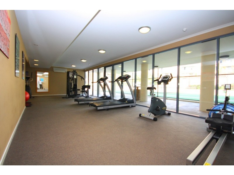 1088/1 Ocean St, Burleigh Heads QLD 4220