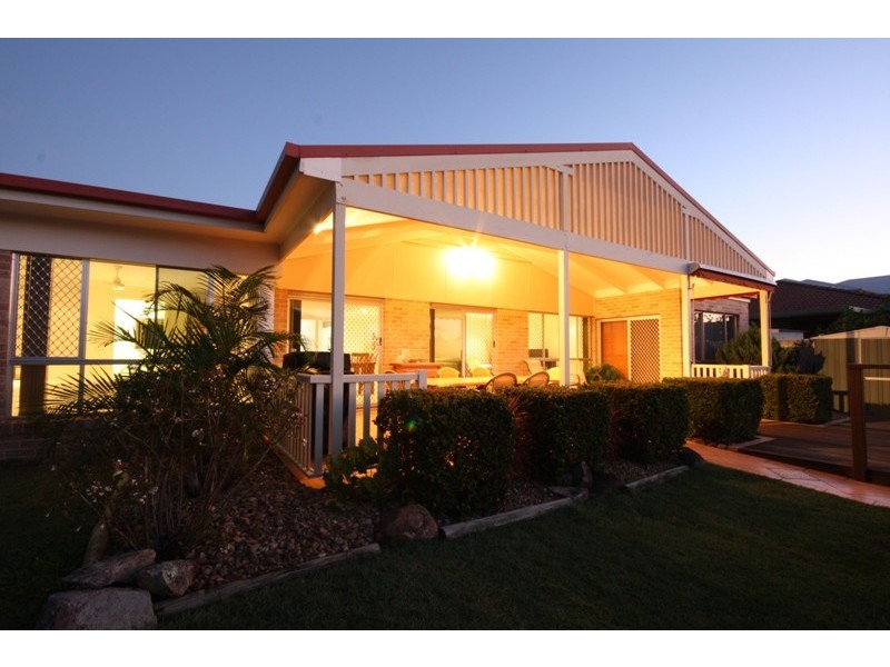 19 Swordfish Cr, Palm Beach QLD 4221