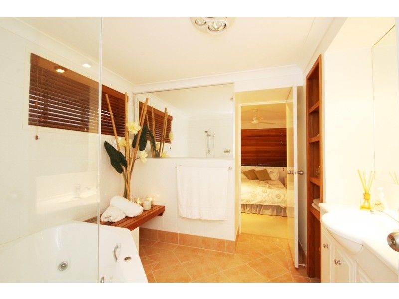 19 Swordfish Cr, Palm Beach QLD 4221