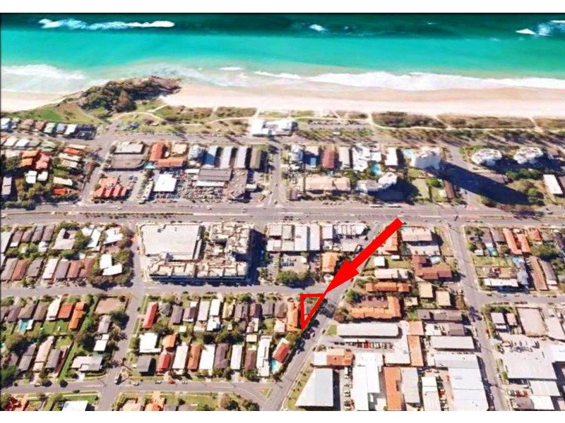 2 Sunshine Pde, Miami QLD 4220