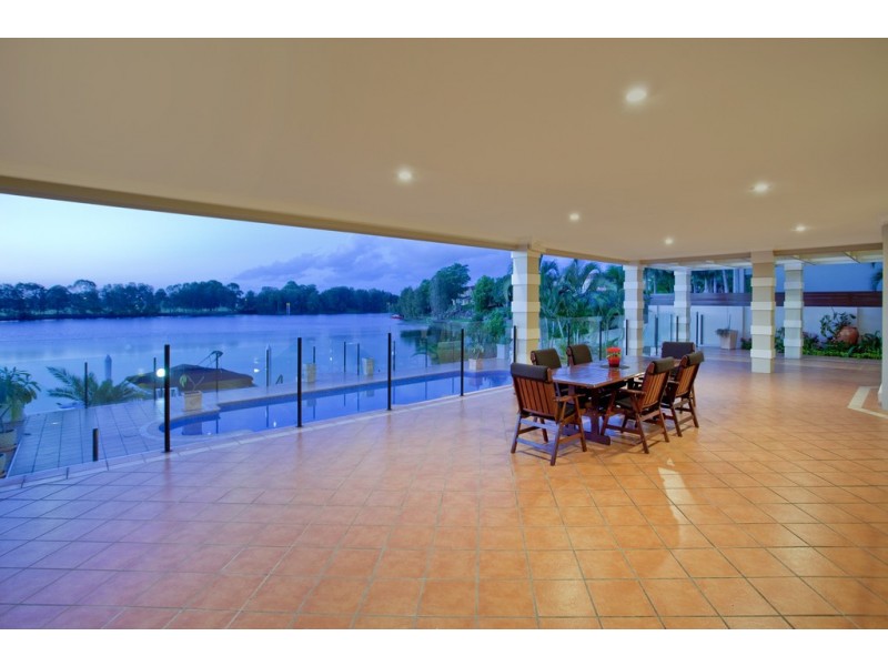 155 Santa Cruz Blvd, Clear Island Waters QLD 4226