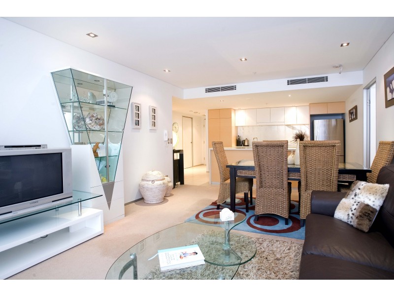 2045/2 The Esplanade, Burleigh Heads QLD 4220