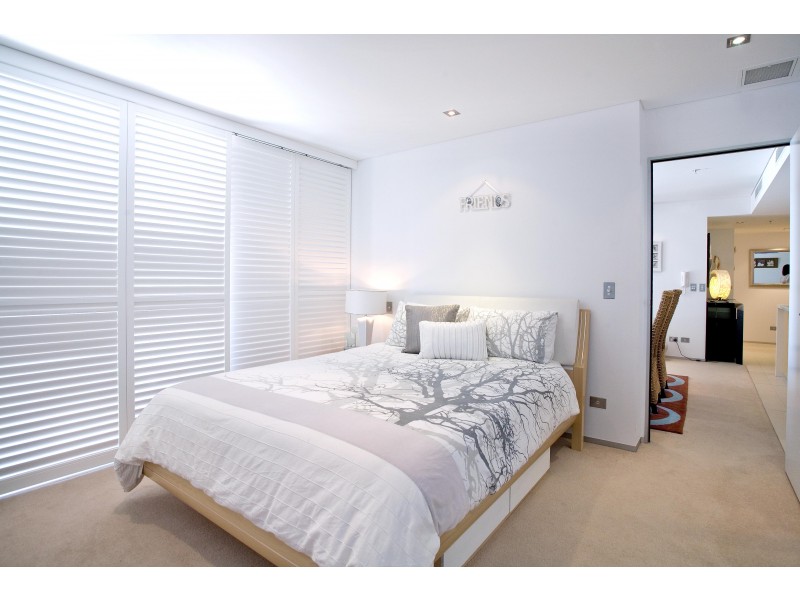 2045/2 The Esplanade, Burleigh Heads QLD 4220