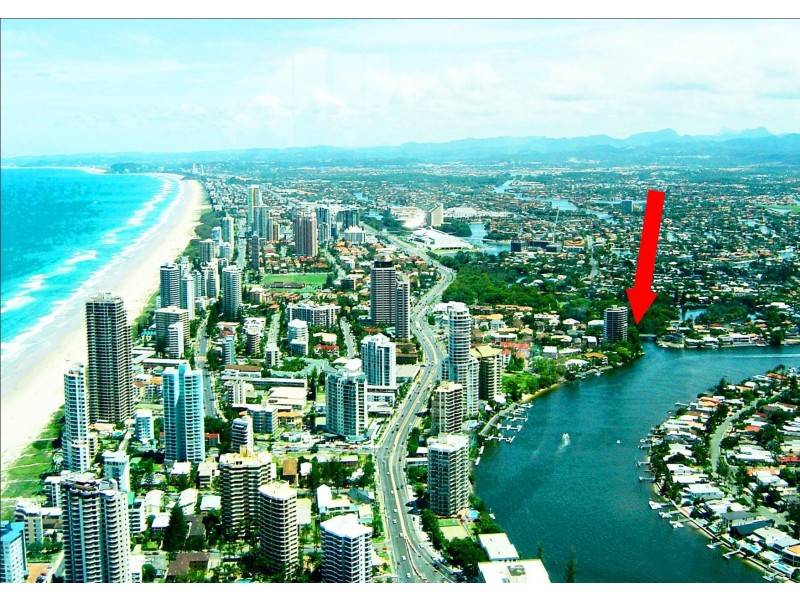 4/42 Monaco St, Broadbeach Waters QLD 4218