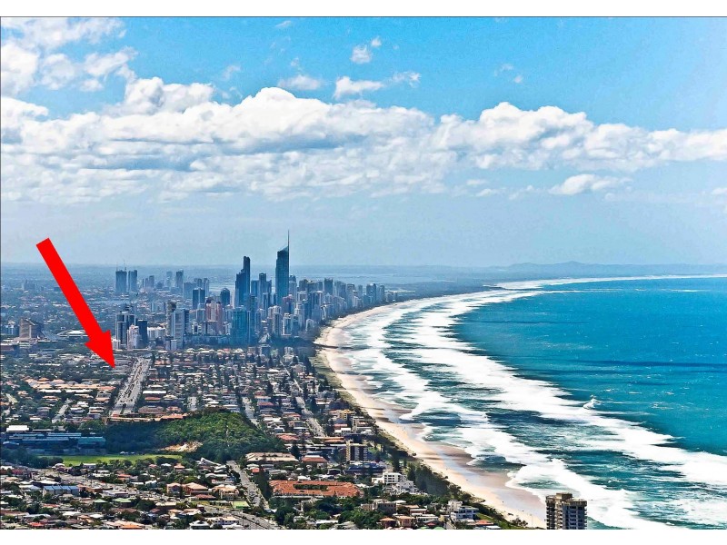 8 Glenelg Ave, Mermaid Beach QLD 4218