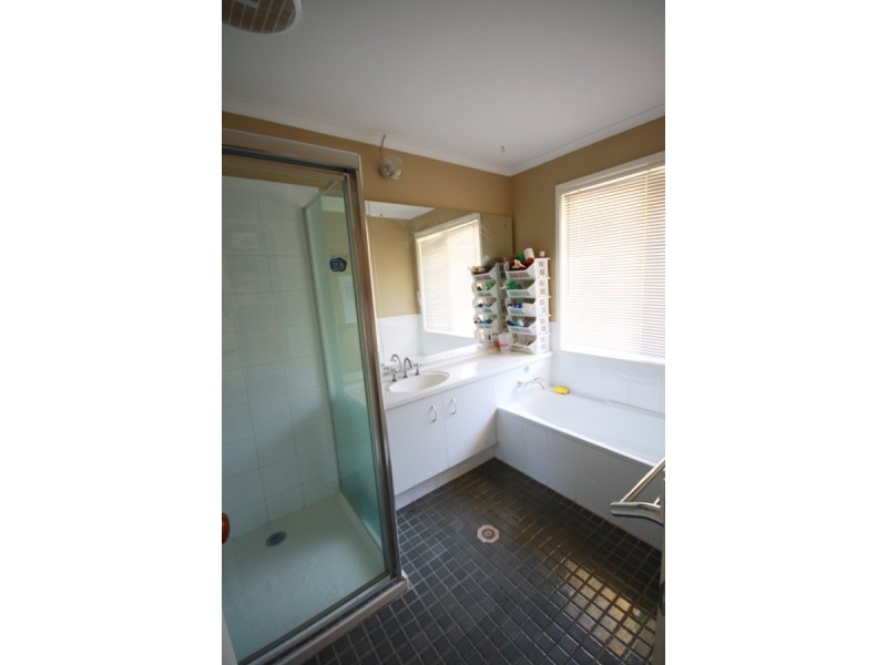 82 Cottesloe Dr, Robina QLD 4226