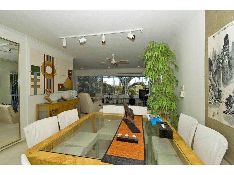 9 View St, Burleigh Heads QLD 4220
