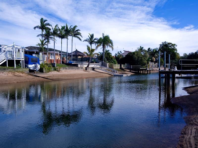 4 Pensacola Crt, Broadbeach Waters QLD 4218