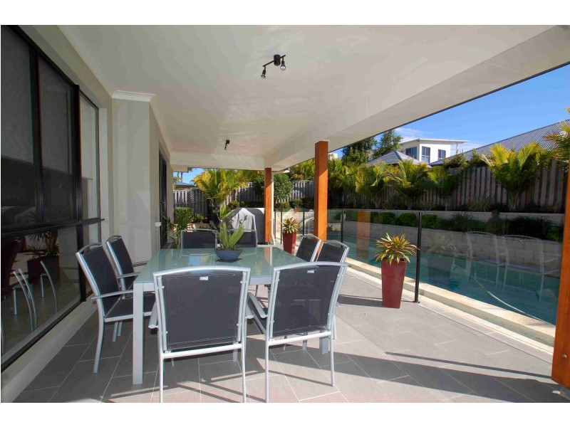 57 Observatory Dr, Reedy Creek QLD 4227