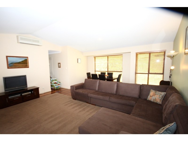 2 Riverina, Mudgeeraba QLD 4213