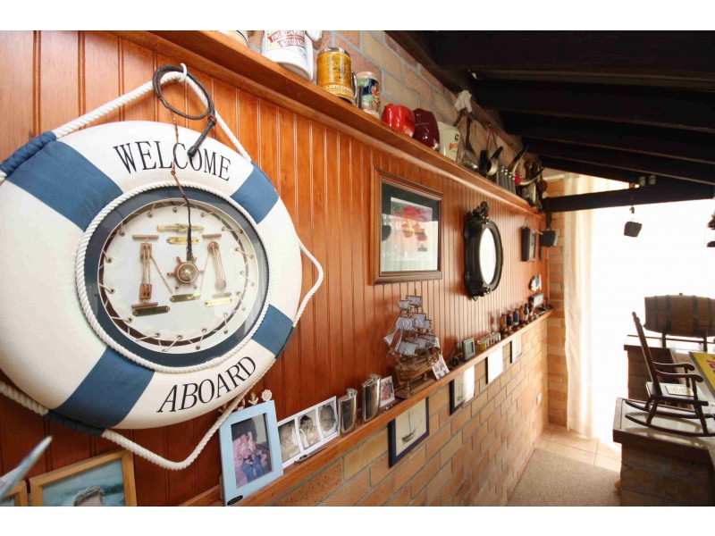 4 Ruff Ct, Burleigh Waters QLD 4220