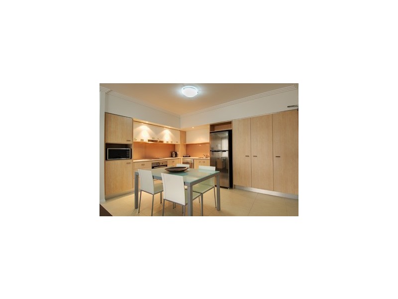 9 Moores Cres, Varsity Lakes QLD 4227