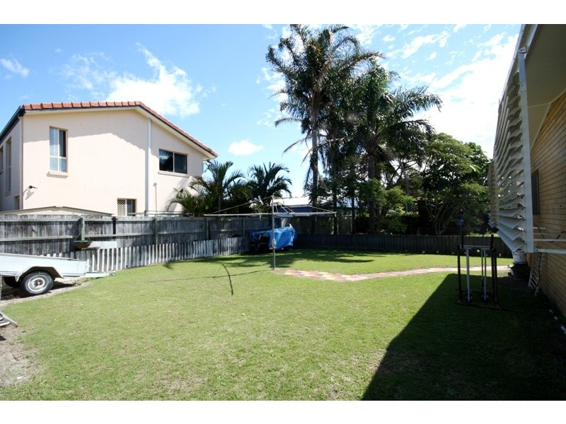 22 Sunshine Pde, Miami QLD 4220