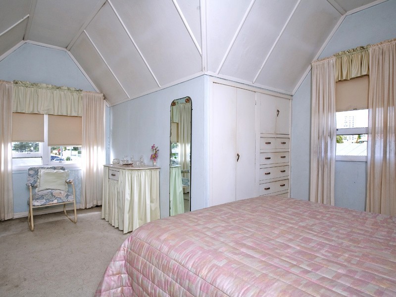 1904 Gold Coast Hwy, Burleigh Heads QLD 4220