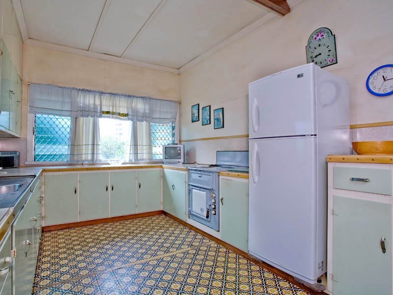 1904 Gold Coast Hwy, Burleigh Heads QLD 4220