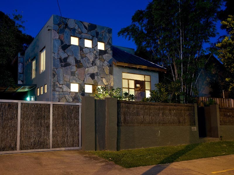 2081 Gold Coast Hwy, Miami QLD 4220