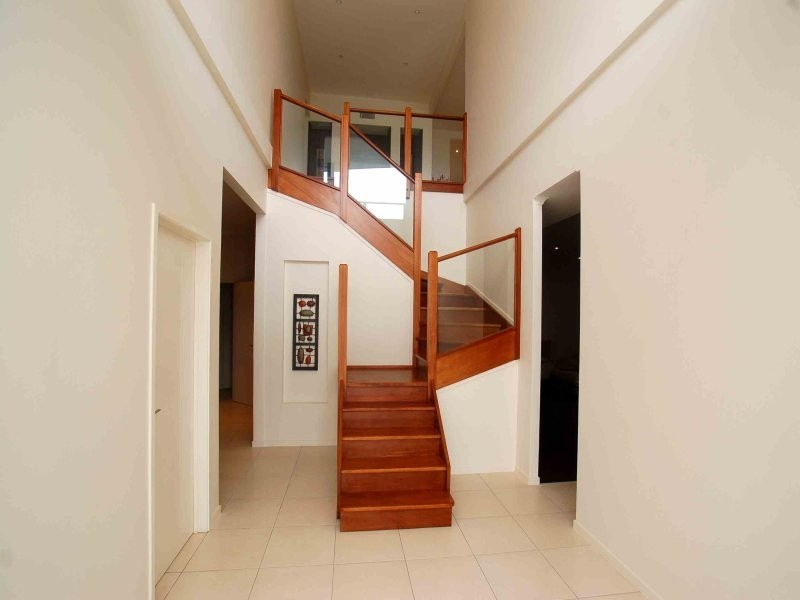 24 Skyburnett St, Reedy Creek QLD 4227