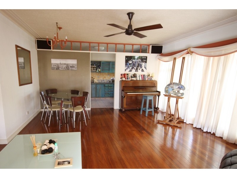 65 Dolphin Ave, Mermaid Beach QLD 4218