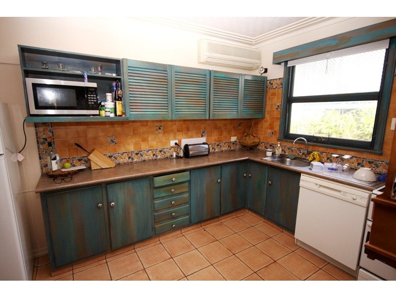 65 Dolphin Ave, Mermaid Beach QLD 4218