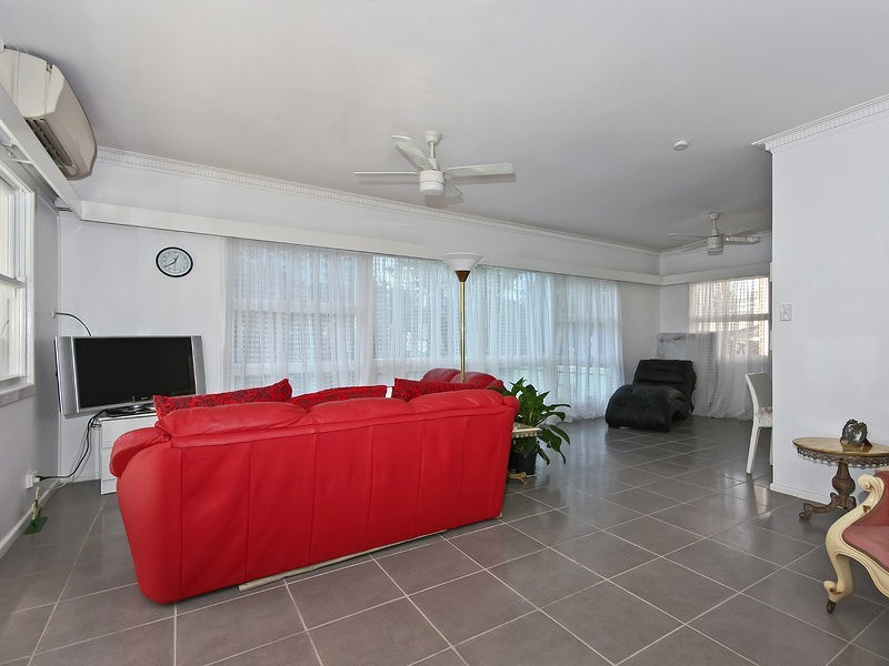 1900 Gold Coast Hwy, Burleigh Heads QLD 4220