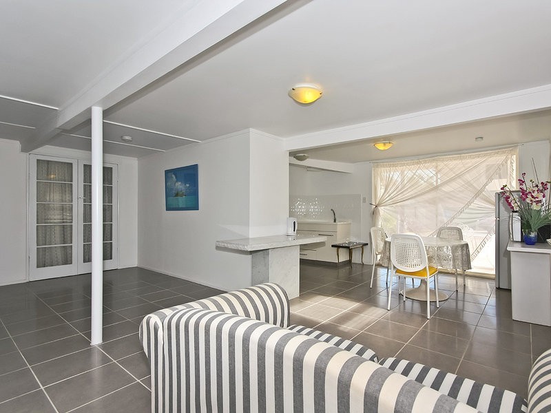 1900 Gold Coast Hwy, Burleigh Heads QLD 4220