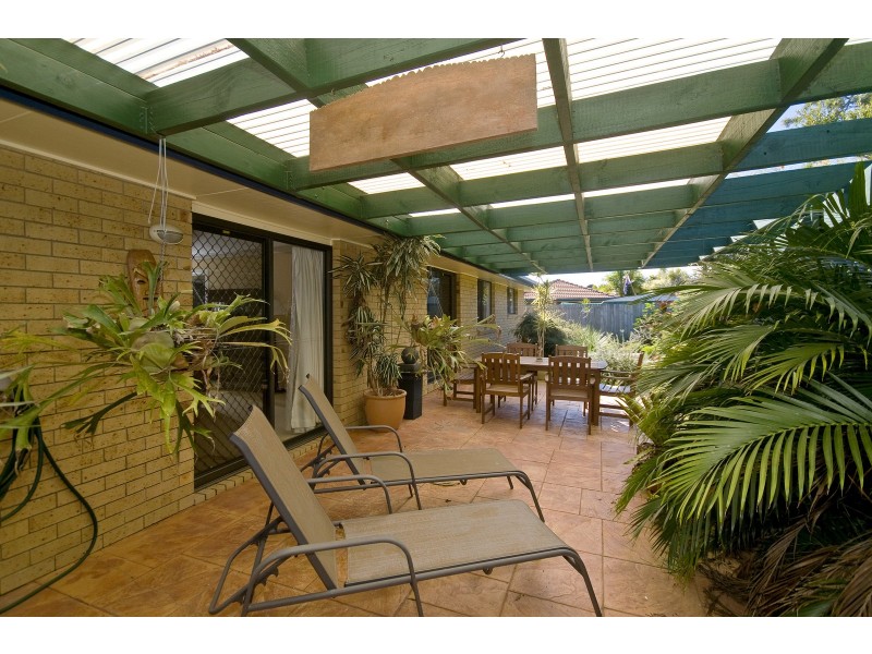 4 Pipit Parade, Burleigh Waters QLD 4220