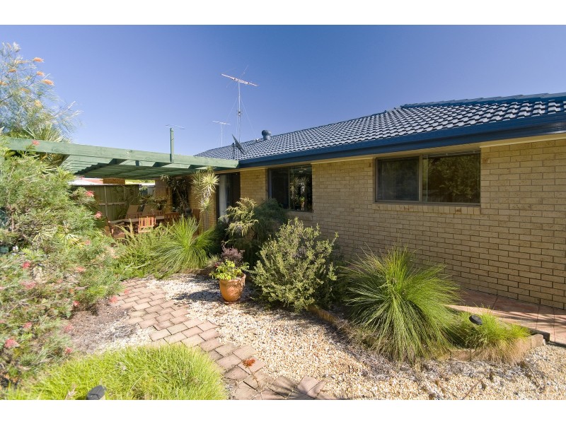 4 Pipit Parade, Burleigh Waters QLD 4220