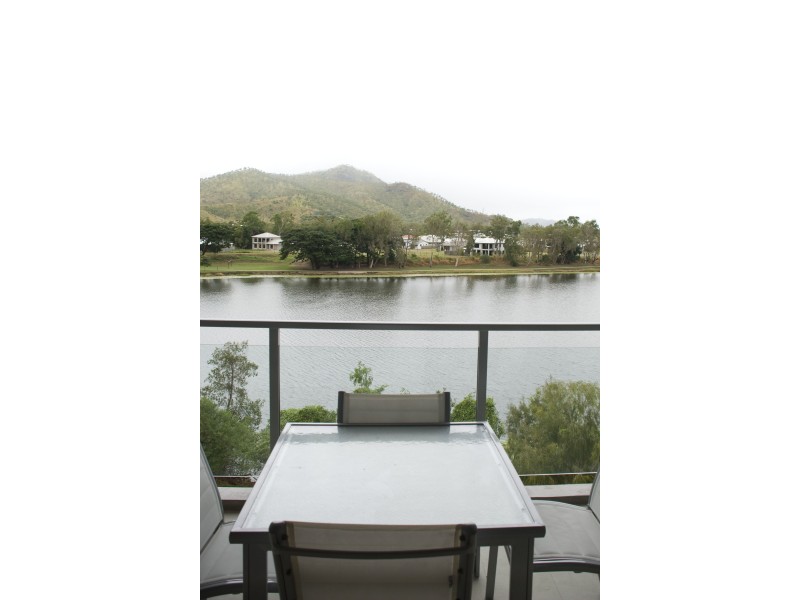 30/1-15 Sporting Drive, Thuringowa Central QLD 4817