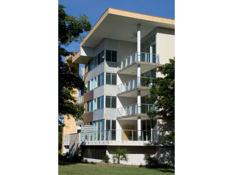 30/1-15 Sporting Drive, Thuringowa Central QLD 4817