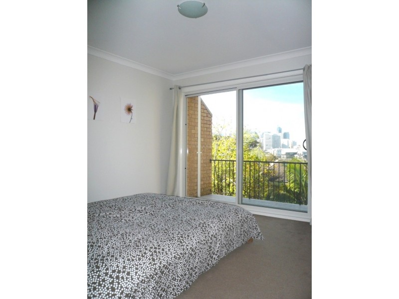 2/14 Hosking Street, Balmain East NSW 2041