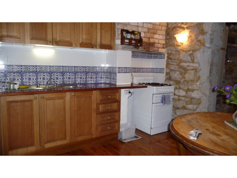 221 Rowntree St, Birchgrove NSW 2041