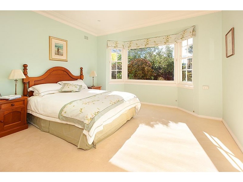98 Neerim Rd, Castle Cove NSW 2069