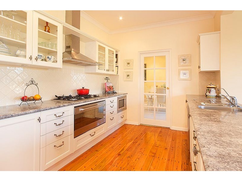 98 Neerim Rd, Castle Cove NSW 2069