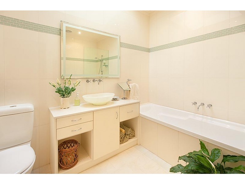 98 Neerim Rd, Castle Cove NSW 2069