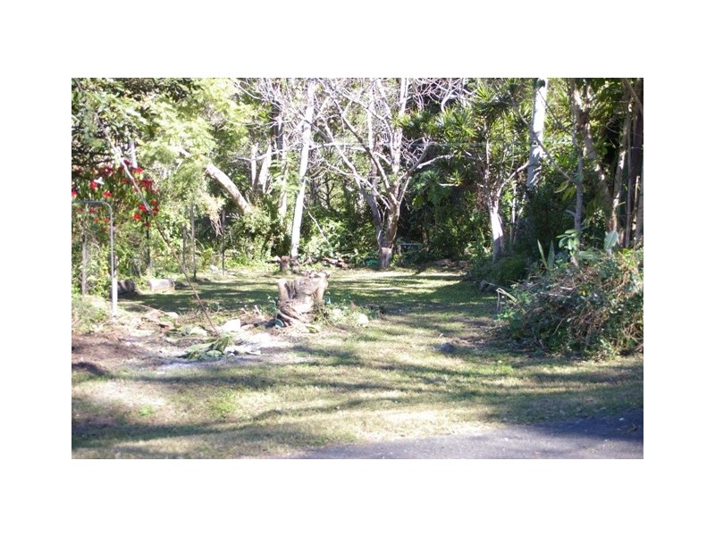 Fifth Ave, Somerset Dam QLD 4312