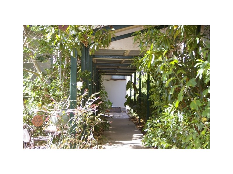 1 First Ave, Somerset Dam QLD 4312