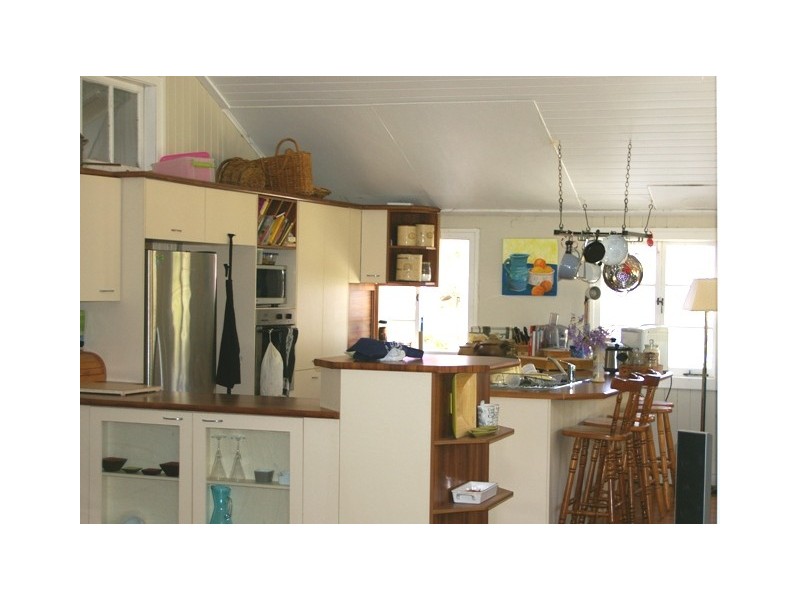 1 First Ave, Somerset Dam QLD 4312