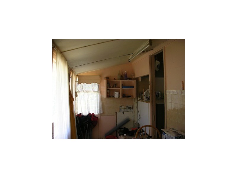 4 Second Ave, Somerset Dam QLD 4312