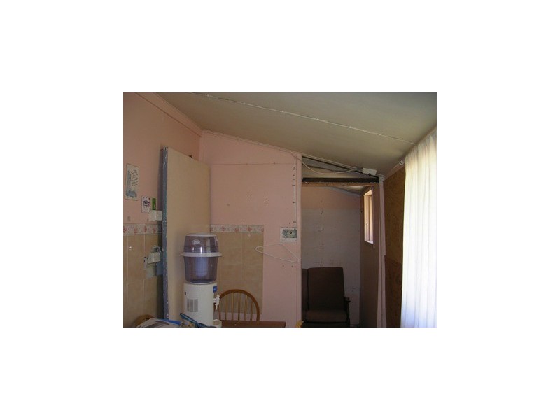 4 Second Ave, Somerset Dam QLD 4312