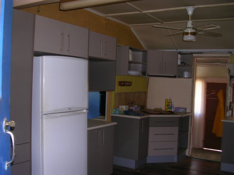 4 Second Ave, Somerset Dam QLD 4312